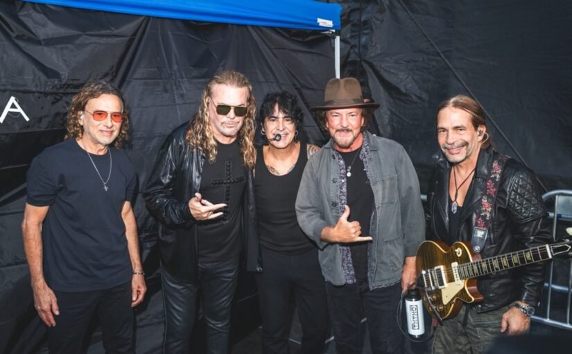 Maná fue presentado por Eddie Vedder